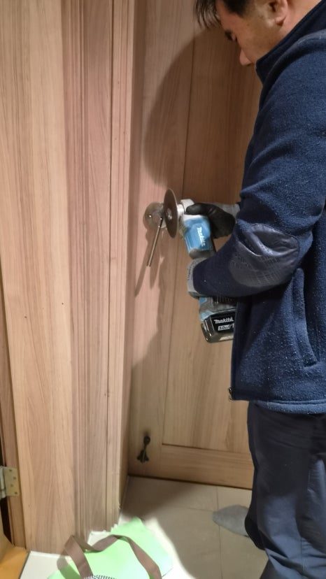 울산 북구 신천동 신천엠코타운 방문 잠김 해결, 야간 긴급 개문 부품 상태 확인