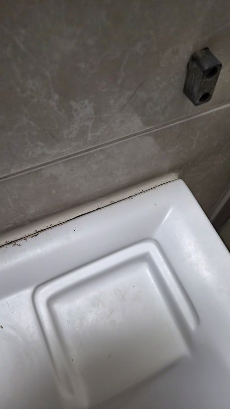 울산 북구 천곡동 세면대 떨어짐 사고, 아이 있는 집이라면 꼭 확인하세요 부품 상태 확인